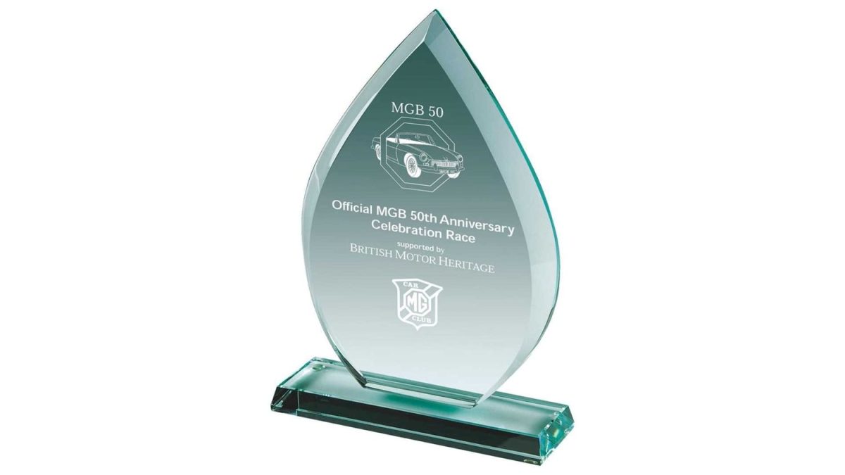 stock clearance (when they're gone they're gone) - Jade Glass Award (In Presentation Case) - T.0392